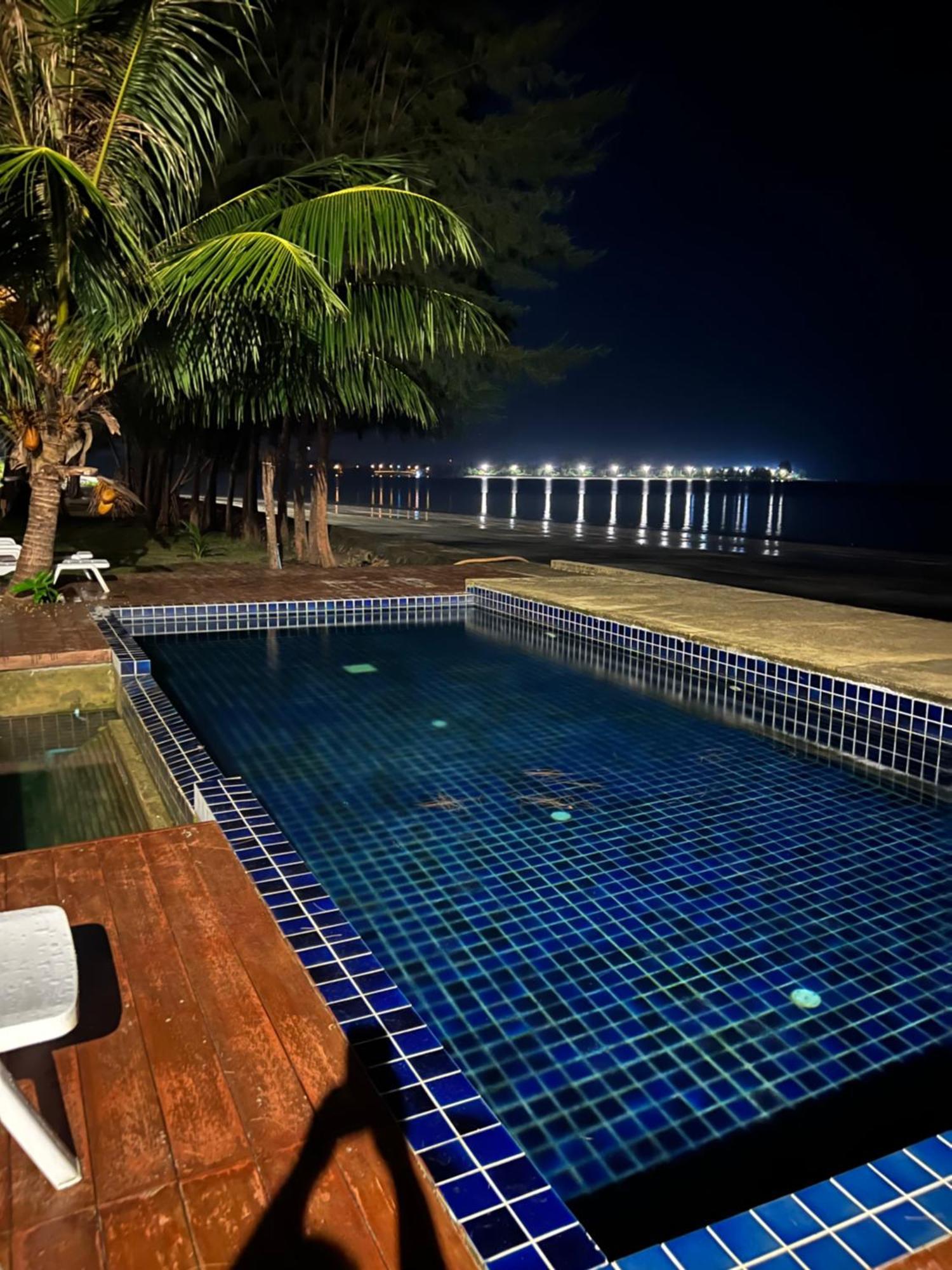 The Chevalley Beach Resort Satun Exterior foto