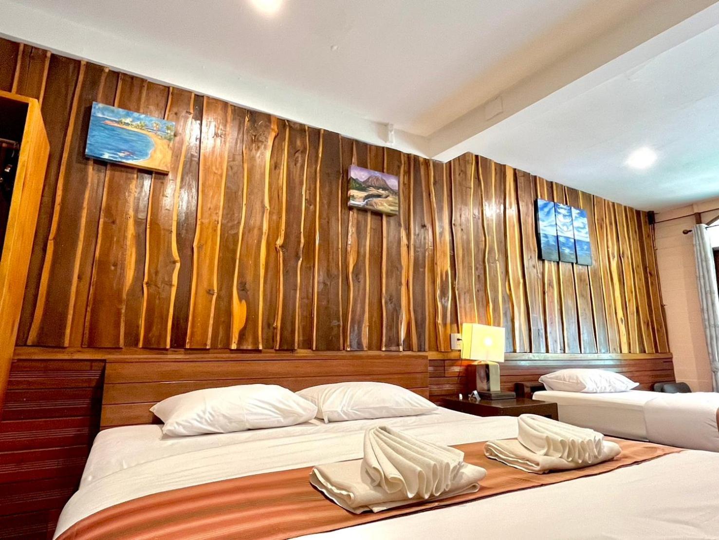 The Chevalley Beach Resort Satun Exterior foto